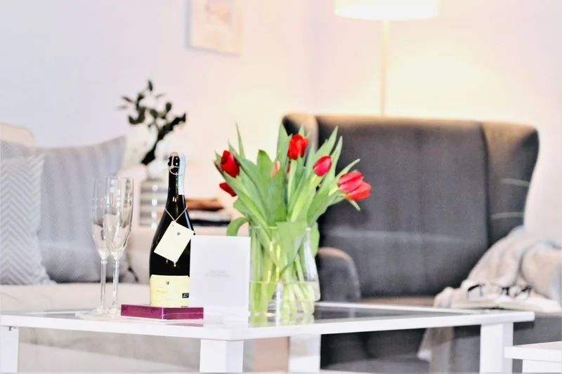 Wohnzimmer der Ferienwohnung KranichSuite in Zingst